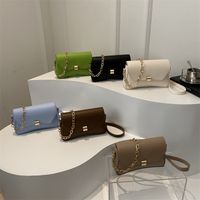 Women's Medium Pu Leather Solid Color Classic Style Streetwear Flip Cover Crossbody Bag main image 1