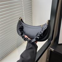 Women's Medium Pu Leather Solid Color Vintage Style Classic Style Dumpling Shape Zipper Saddle Bag main image 4