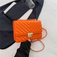 Femmes Moyen Faux Cuir Couleur Unie Style Vintage Style Classique Couvercle Rabattable Sac D'Épaule Sac Bandoulière main image 7