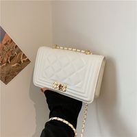 Women's Medium Pu Leather Solid Color Lingge Vintage Style Classic Style Flip Cover Crossbody Bag main image 3