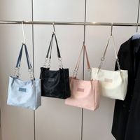Women's Medium Pu Leather Solid Color Basic Classic Style Zipper Shoulder Bag main image 1