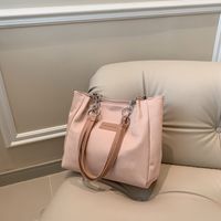 Women's Medium Pu Leather Solid Color Basic Classic Style Zipper Shoulder Bag main image 2