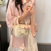 Women's Medium Pu Leather Solid Color Classic Style Sewing Thread Zipper Crossbody Bag main image 4
