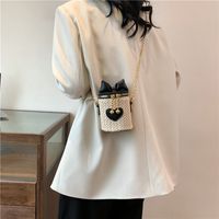 Women's Small Straw Heart Shape Solid Color Cute Basic Bowknot Cylindrical Zipper Crossbody Bag main image 2