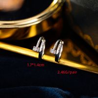 1 Pair Modern Style Classic Style Commute Round Inlay Copper Zircon 18K Gold Plated Hoop Earrings main image 2