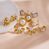 1 Paire Style IG Style Moderne Style Classique Irrégulier Forme De Cœur Fleur Incruster Acier Inoxydable 304 Shell Perles Plaqué Or 14K Boucles D'Oreilles main image 4