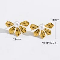 1 Pair IG Style Modern Style Classic Style Irregular Heart Shape Flower Inlay 304 Stainless Steel Shell Pearls 14K Gold Plated Ear Studs sku image 1