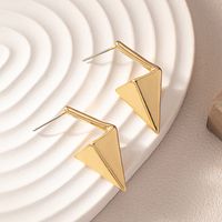 1 Pair Vacation Simple Style Commute Triangle Zinc Alloy Ear Studs main image 3