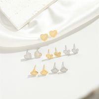 1 Pair Vintage Style Simple Style Heart Shape Plating Copper Gold Plated Ear Studs main image 2