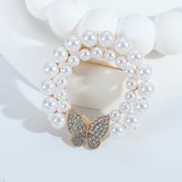 Elegante Pastoral Mariposa Aleación Embutido Diamantes De Imitación Perla Mujeres Broches 1 Pieza main image 3