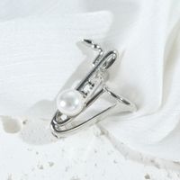 Simple Style Musical Instrument Alloy Inlay Artificial Pearls Women's Brooches 1 Piece main image 1