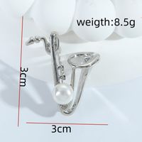 Einfacher Stil Musikinstrument Legierung Inlay Künstliche Perlen Frau Broschen 1 Stück main image 2