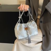Women's Medium Pu Leather Solid Color Classic Style Streetwear Tassel Magnetic Buckle Crossbody Bag sku image 3