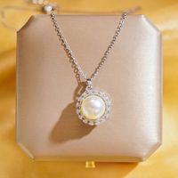 Wholesale Elegant Lady Streetwear Geometric 304 Stainless Steel Copper Hollow Out Inlay 18K Gold Plated K Gold Plated Artificial Pearls Zircon Pendant Necklace sku image 1