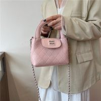Women's Pu Leather Lingge Classic Style Sewing Thread Flip Cover Handbag sku image 2