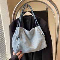 Women's Medium Denim Solid Color Preppy Style Classic Style Zipper Tote Bag main image 10