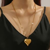 Titanium Steel 18K Gold Plated Simple Style Pearl Heart Shape Pendant Necklace Sweater Chain main image 1