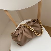 Women's Medium Pu Leather Solid Color Streetwear Cloud Shape Lock Clasp Underarm Bag sku image 3
