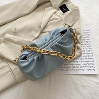 Women's Medium Pu Leather Solid Color Streetwear Cloud Shape Lock Clasp Underarm Bag sku image 5