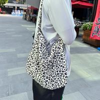 Women's Large Polyester Leopard Streetwear Square Open Shoulder Bag main image 2