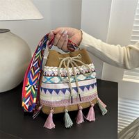 Women's Medium Canvas Geometric Ethnic Style Tassel String Bucket Bag main image 2