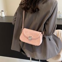Women's Pu Leather Solid Color Classic Style Sewing Thread Zipper Flip Cover Shoulder Bag sku image 1
