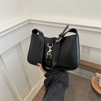 Women's Pu Leather Solid Color Vintage Style Classic Style Hook Loop Crossbody Bag main image 6