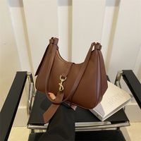 Women's Pu Leather Solid Color Classic Style Hook Loop Underarm Bag main image 2