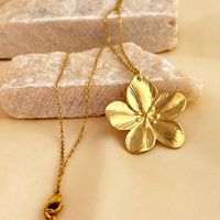 304 Stainless Steel 18K Gold Plated Elegant Lady Streetwear Flower Pendant Necklace sku image 1