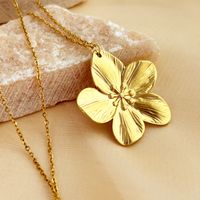 304 Stainless Steel 18K Gold Plated Elegant Lady Streetwear Flower Pendant Necklace main image 5