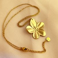 304 Stainless Steel 18K Gold Plated Elegant Lady Streetwear Flower Pendant Necklace main image 3