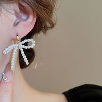 1 Paar Elegant Einfacher Stil Bogenknoten Perlen Imitationsperle Legierung Tropfenohrringe main image 4