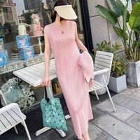 Women's Regular Dress Casual Simple Style Classic Style U Neck Round Neck Pleated Frill Ruched Sleeveless Simple Solid Color Midi Dress Daily Beach Date main image 7