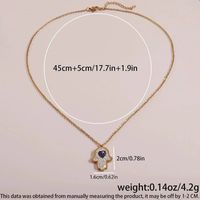 304 Stainless Steel 18K Gold Plated Simple Style Classic Style Diamond Palm Heart Shape Rhinestones Pendant Necklace main image 2