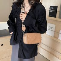 Women's Pu Leather Solid Color Classic Style Sewing Thread Zipper Crossbody Bag main image 6