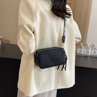 Women's Pu Leather Solid Color Classic Style Sewing Thread Zipper Crossbody Bag sku image 1