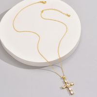Basic Modern Style Classic Style Geometric Cross Alloy Copper Inlay Zircon Women's Pendant Necklace main image 4