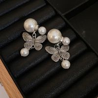 1 Pair Vintage Style Simple Style Butterfly Inlay Alloy Imitation Pearl Drop Earrings main image 5