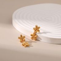 1 Pair Elegant Lady Sweet Geometric Flower Plating Copper 18K Gold Plated Ear Studs main image 6