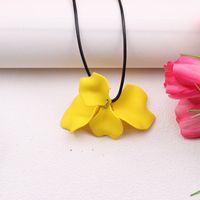 Elegant Blume Aryl Pu-Leder Sprühfarbe Frau Halskette Mit Anhänger sku image 3