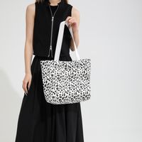 Women's Cloth Leopard Classic Style Sewing Thread Magnetic Buckle Shoulder Bag sku image 2