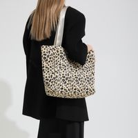 Women's Cloth Leopard Classic Style Sewing Thread Magnetic Buckle Shoulder Bag sku image 5