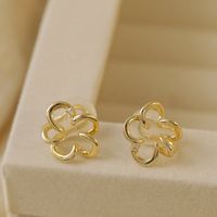 1 Piece Baroque Style Modern Style Classic Style Flower Bow Knot Inlay Copper Imitation Pearl Zircon 14K Gold Plated Ear Cuffs main image 1