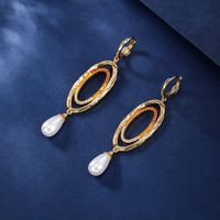 1 Paar Elegant Dame Klassischer Stil Quaste Inlay Kupfer Künstliche Perlen Zirkon 18 Karat Vergoldet Tropfenohrringe main image 4