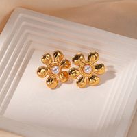 1 Pair Elegant Cute Flower Plating Inlay 304 Stainless Steel Pearl Gold Plated Ear Studs main image 2