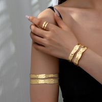 Vintage Style Exaggerated Commute Solid Color 14K Gold Plated Alloy Wholesale Rings Bracelets Jewelry Set main image 1