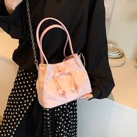Women's Medium Pu Leather Solid Color Elegant Classic Style Sewing Thread Magnetic Buckle Crossbody Bag main image 3