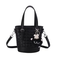 Women's Medium Pu Leather Solid Color Lingge Vintage Style Classic Style Sewing Thread Zipper Bucket Bag sku image 1