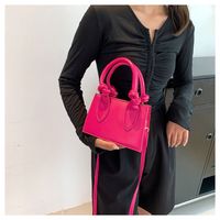 Women's Medium Pu Leather Solid Color Vintage Style Classic Style Zipper Crossbody Bag main image 2