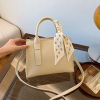 Women's Medium Pu Leather Solid Color Basic Vintage Style Zipper Crossbody Bag sku image 1